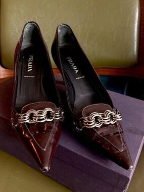 Prada Dark Brown Patent Leather Pointed Kitten size US 37.5